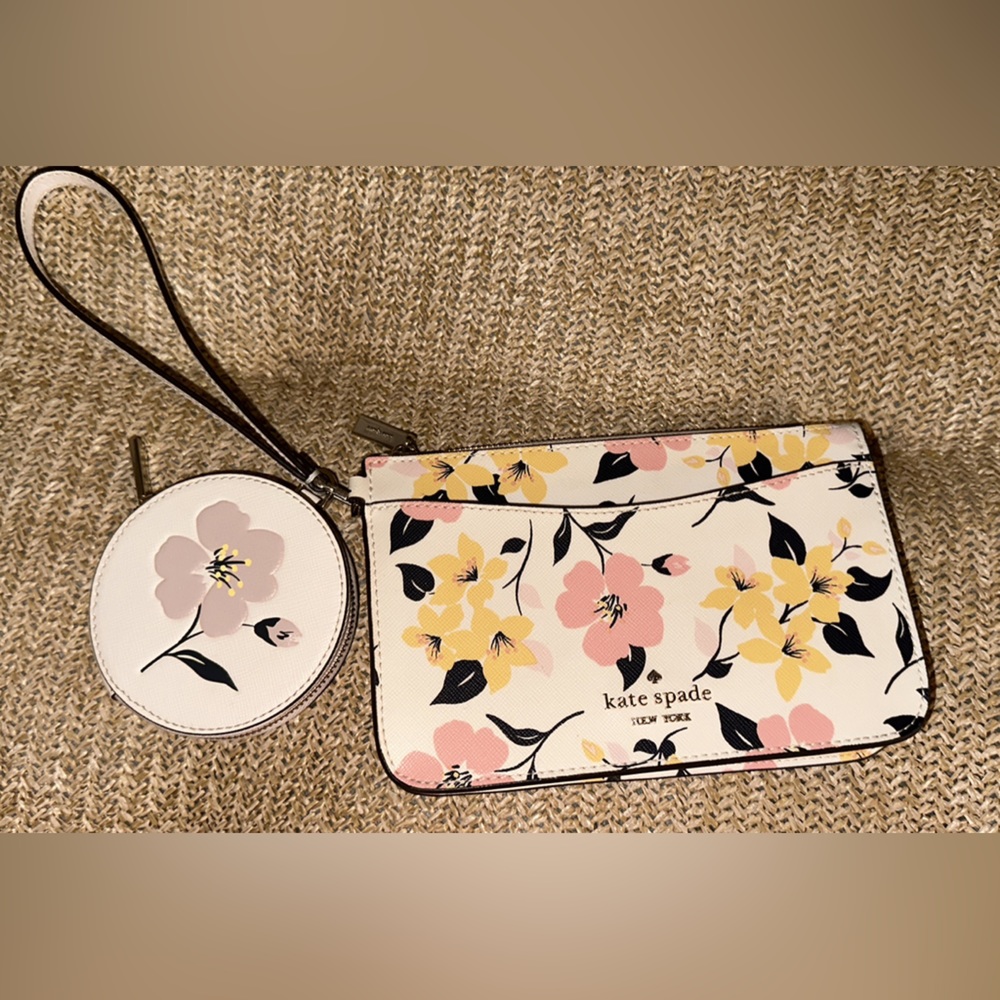 Kate Spade wristlet